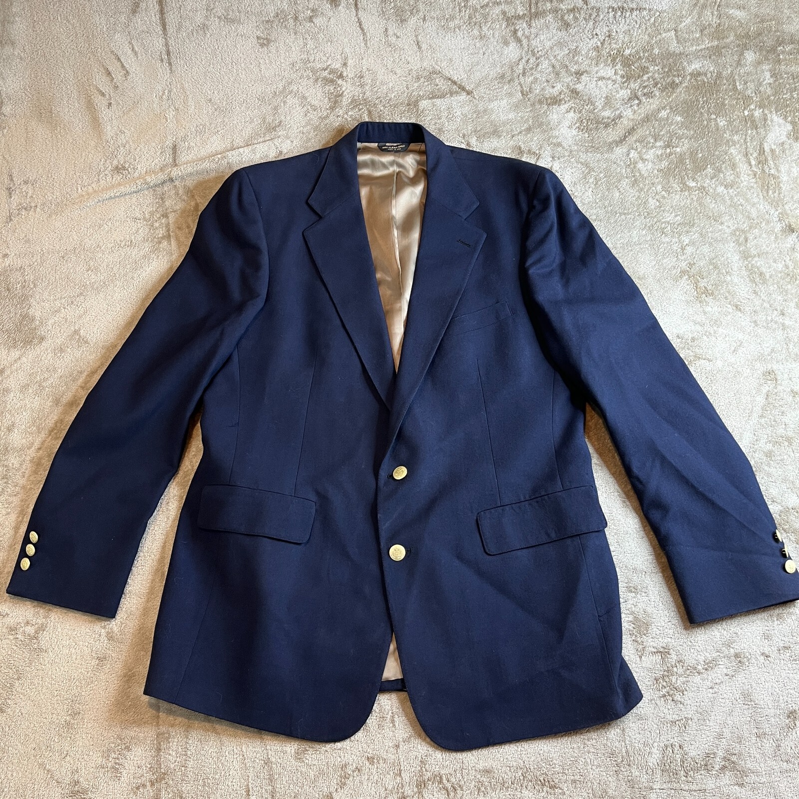Bill Blass Blazer Mens Solid Navy Blue Two Gold Buttons Wool. see measurements