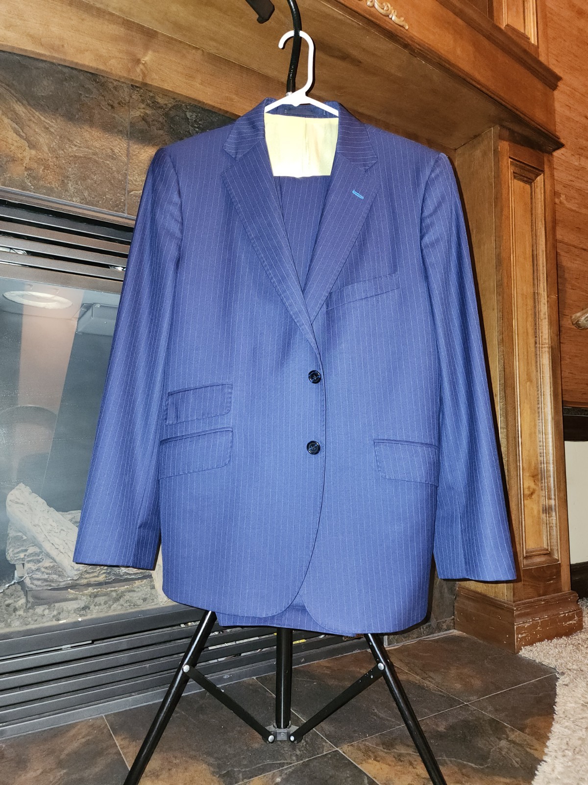 Tom James Designer Classic Royal Blue Pinstripe Suit FANTASTIC Garment 42R