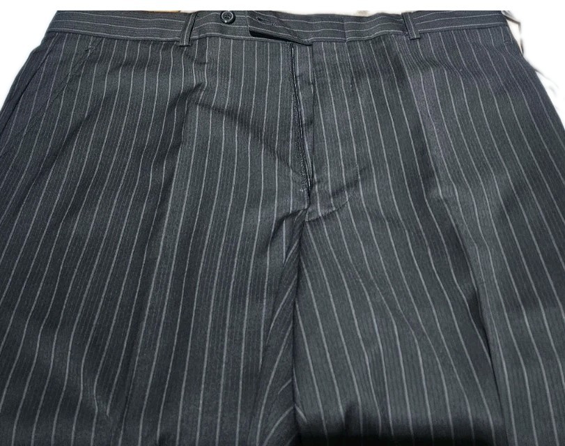 PROTOCOL-Gray Stripe, Mens 2B/NV Pleated, All Seasons Dress Suit-(44R/36R)