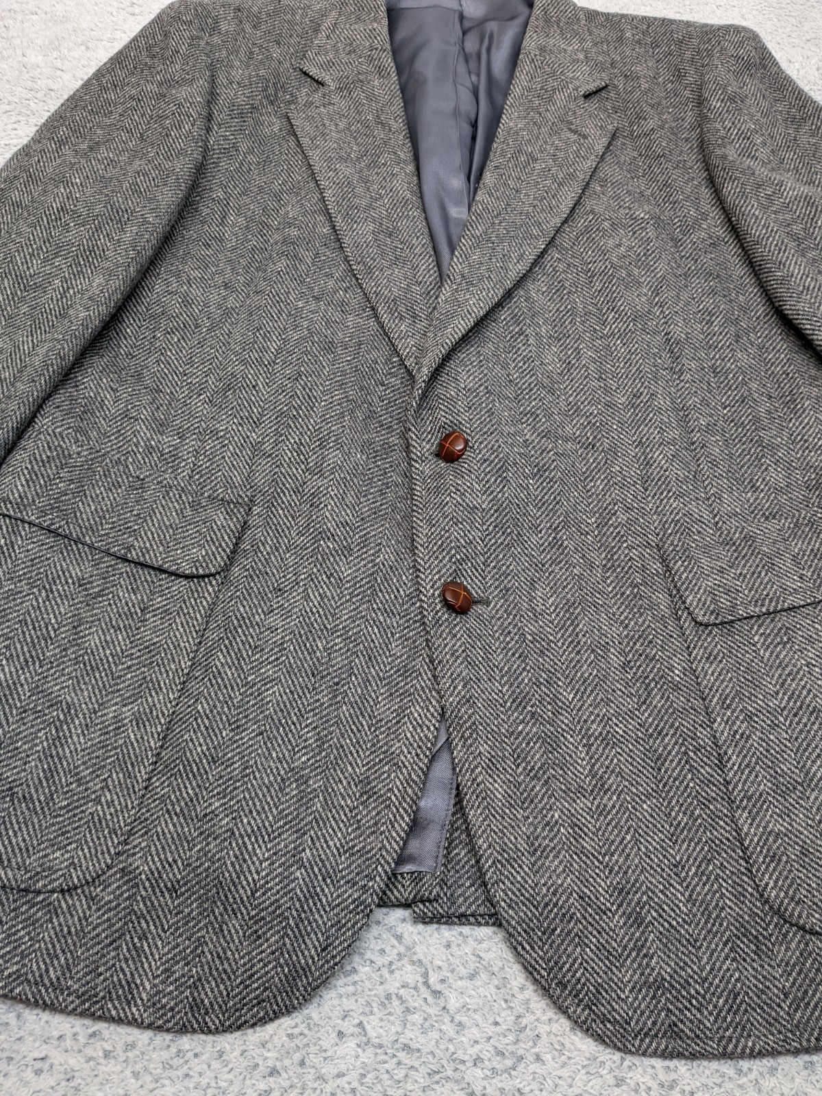 Vintage Irish Tweed Herringbone Blazer 43R Grey Wool Woolmark Preppy Retro Y2K